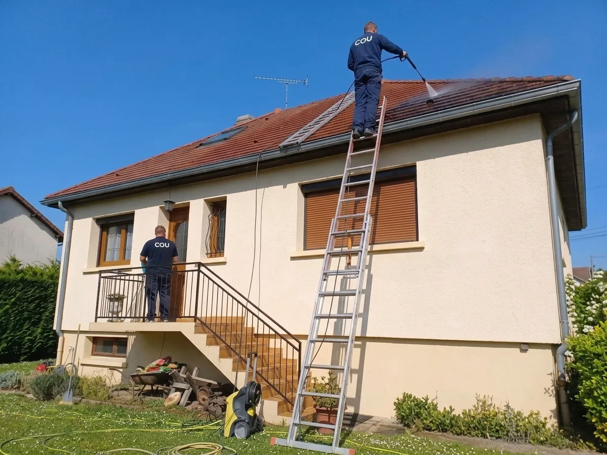 Démoussage de toiture à Bussy-Saint-Georges Démoussage de toiture à Bussy-Saint-Georges